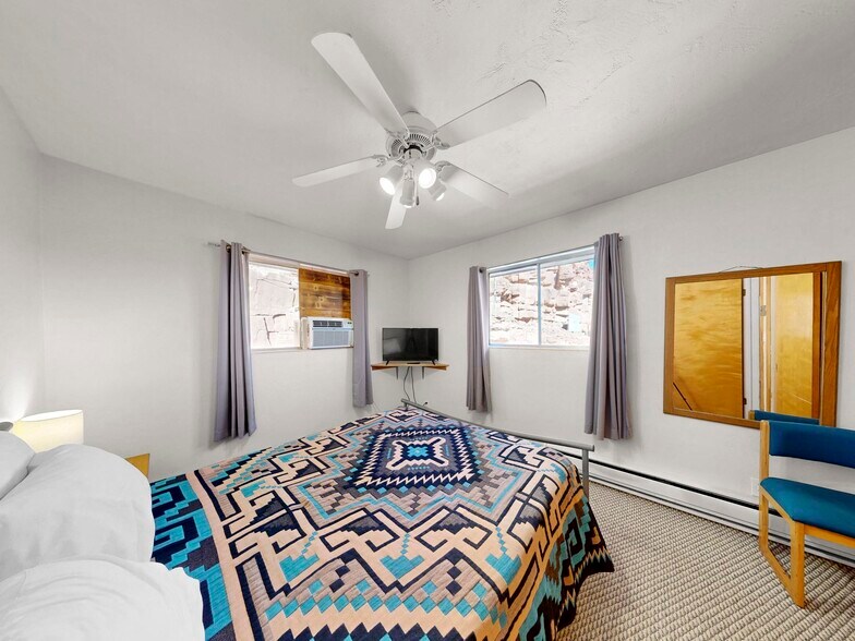 More Photos Of US 163 & San Juan River, Mexican Hat Hotel For Sale
