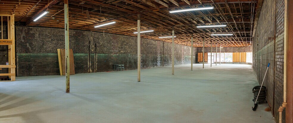 More Photos Of 124 W Main St, Aberdeen Storefront Retail Residential For Sale