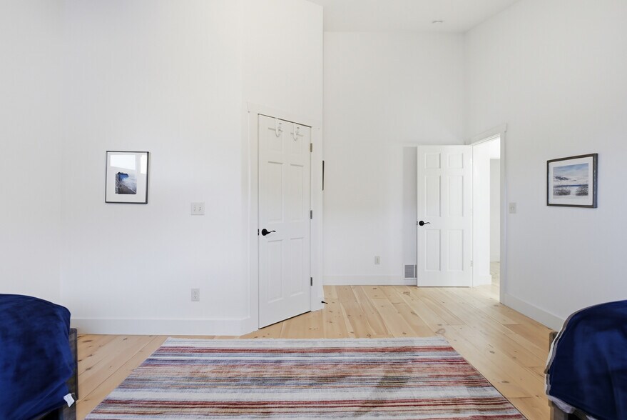 More Photos Of 1636 Lakemoor Dr, Florissant Specialty For Sale