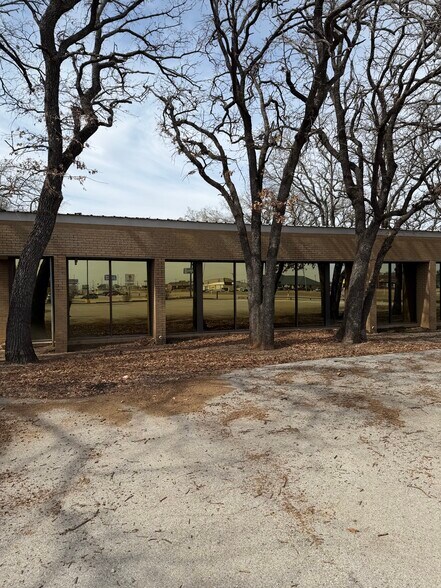 More Photos Of 306 US Highway 380, Bridgeport Office For Lease