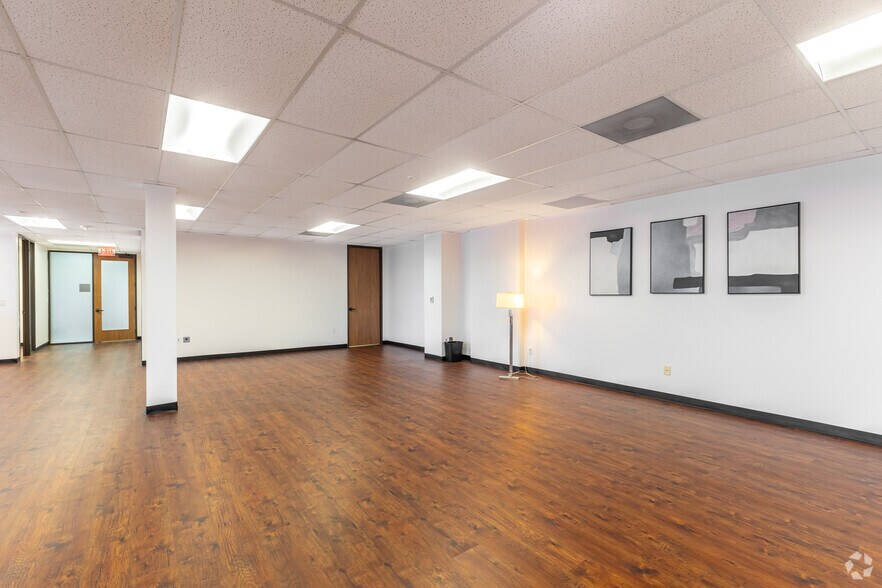 More Photos Of 13465 Midway Rd, Farmers Branch Coworking Space