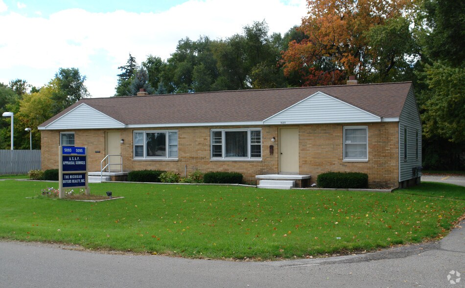 More Photos Of 5093-5095 Brookfield Dr, East Lansing Office For Lease