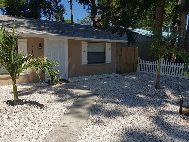 More Photos Of 311 58th Ave E, Bradenton Apartments For Sale