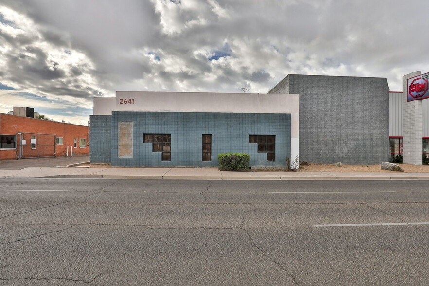 More Photos Of 2641 E McDowell Rd, Phoenix Loft Creative Space For Lease