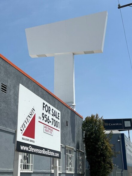 More Photos Of 5013-5017 Telegraph Rd, Los Angeles Light Manufacturing For Sale