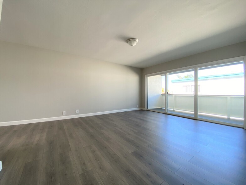 More Photos Of 631 Masonic Way, Belmont Apartments For Sale