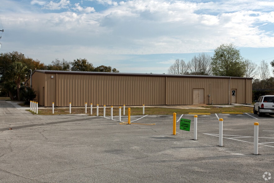 Primary Photo Of 8366 La Amistad Cv, Fern Park Distribution For Lease