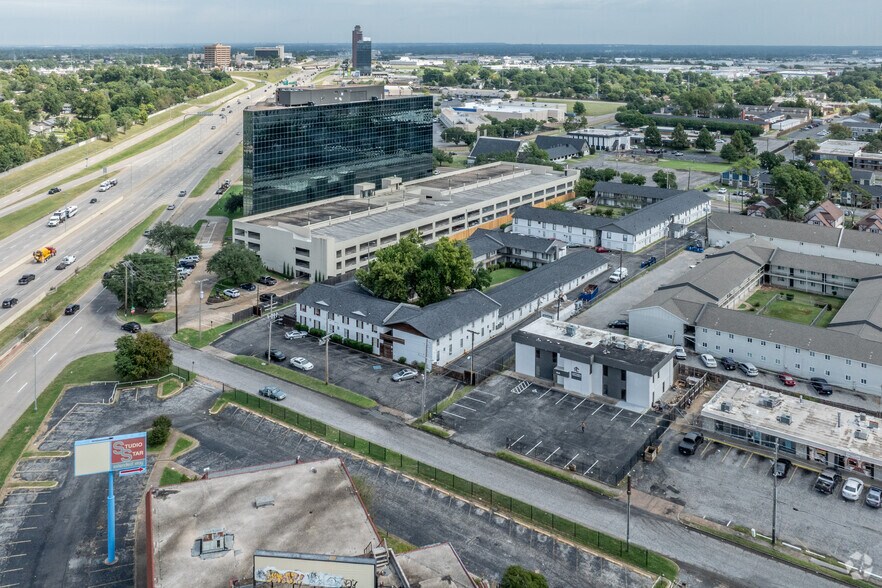 More Photos Of 4641 S Braden Ave, Tulsa Office For Sale