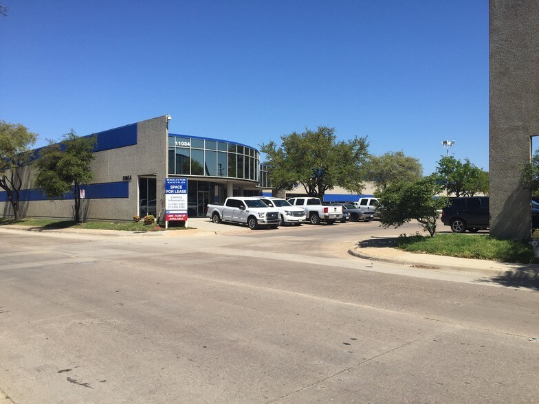 More Photos Of 11034 Shady Trl, Dallas Showroom For Lease