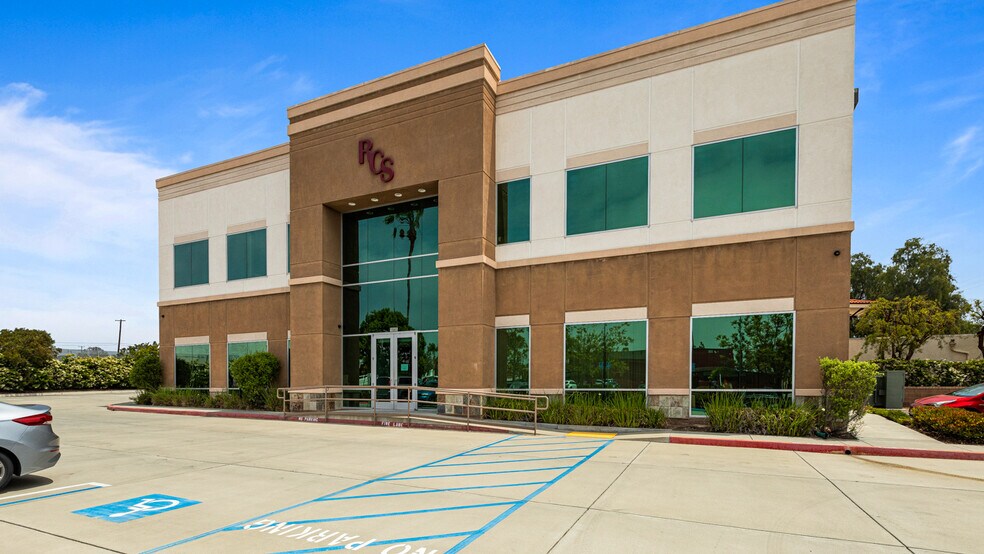 More Photos Of 1945 W 9th St, Upland Loft Creative Space For Lease