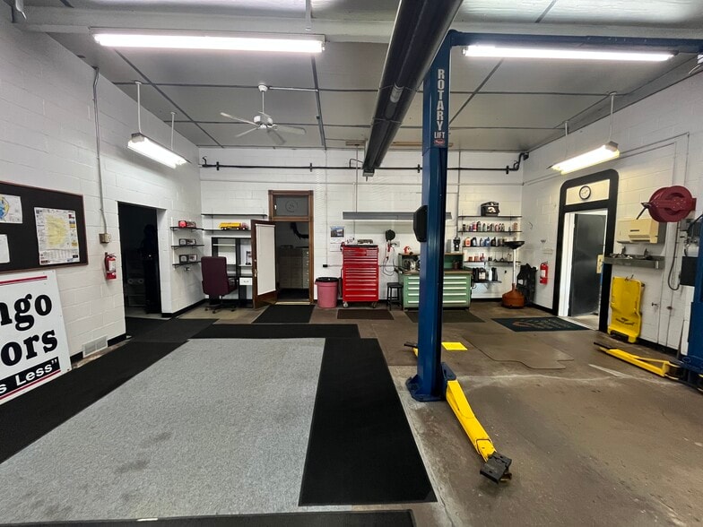 More Photos Of 604 Wallace Run Rd, Beaver Falls Convenience Store For Sale