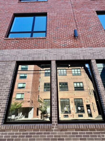 More Photos Of 667 Grand St, Jersey City Apartments For Lease