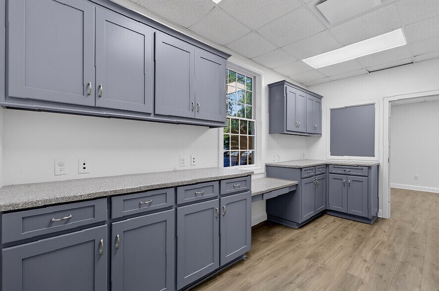 More Photos Of 1930 Charlie Hall Blvd, Charleston Medical For Lease