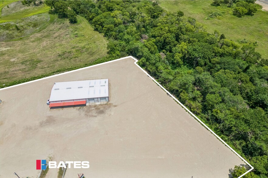 More Photos Of 5200 N I-45 Hwy, Ennis Unknown For Lease