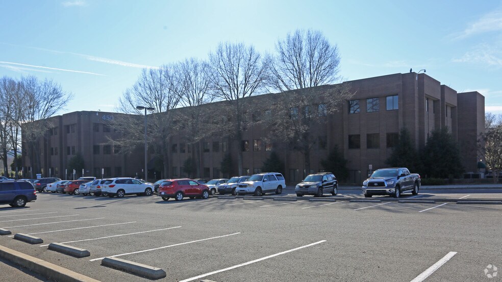 More Photos Of 450 W Hanes Mill Rd, Winston-Salem Office For Lease