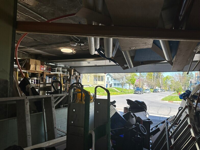 More Photos Of 108 Dell St, Syracuse Flex For Lease