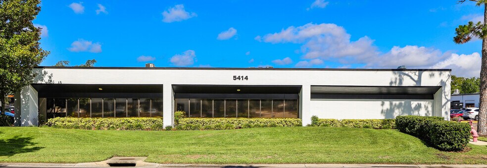 More Photos Of 5402-5460 Beaumont Center Blvd, Tampa Unknown For Lease