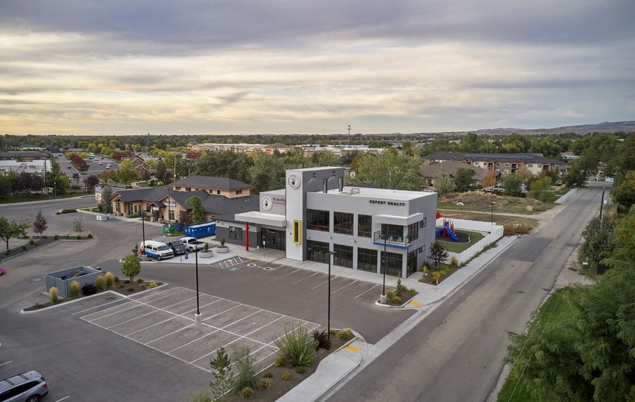 More Photos Of 7655 N Jennie Ln, Boise Schools For Sale