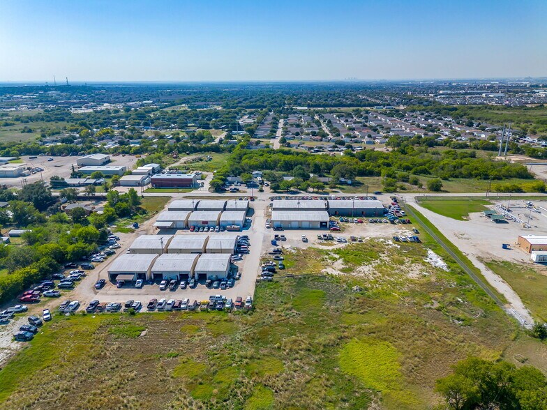 More Photos Of 3019 Keller Hicks Rd, Fort Worth Unknown For Lease