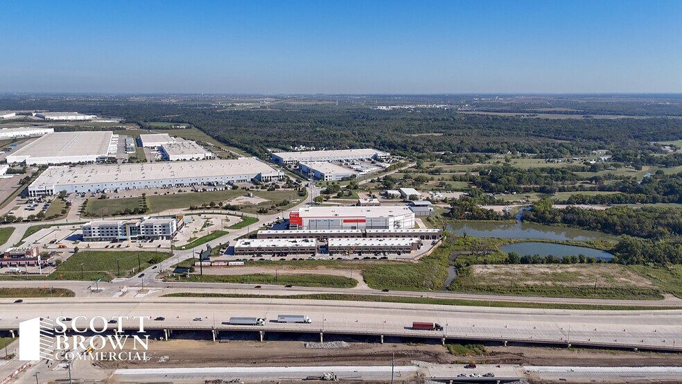 More Photos Of 4451 Dale Earnhardt, Northlake Light Distribution For Lease