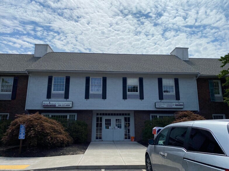 More Photos Of 555 Pleasant St, Attleboro Coworking Space
