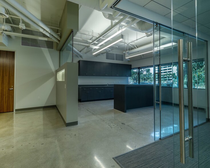 More Photos Of 300 N Pacific Coast Hwy, El Segundo Unknown For Lease