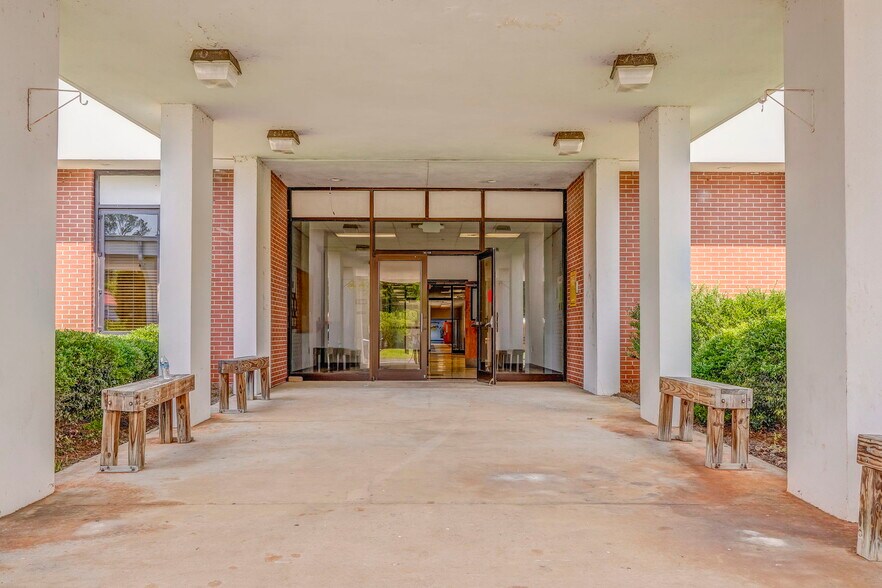 More Photos Of 13 Rome Rd SW, Cave Spring Office For Sale