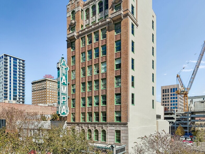 More Photos Of 707 N Franklin St, Tampa Office For Sale