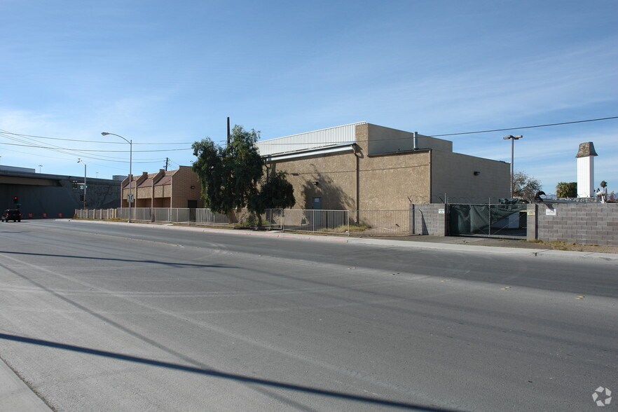 More Photos Of 800 W Bonanza Rd, Las Vegas General Retail For Sale