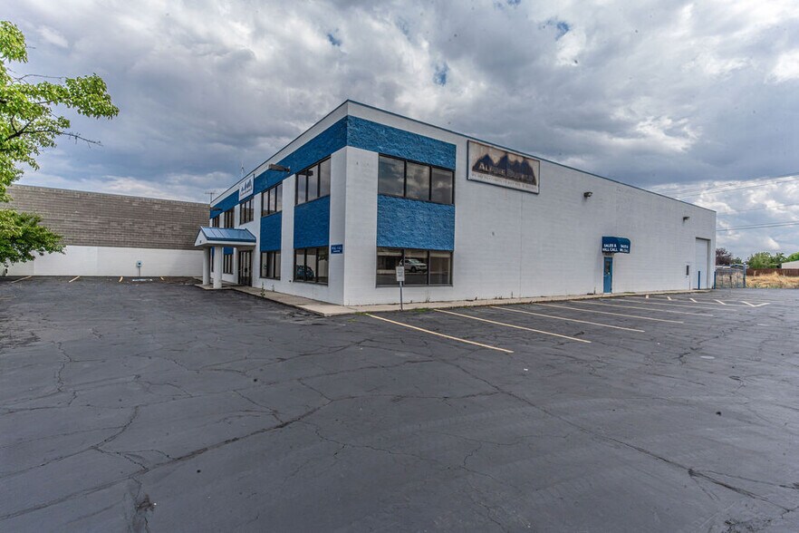 More Photos Of 3311 W Parkway Blvd, West Valley City Industrial For Sale