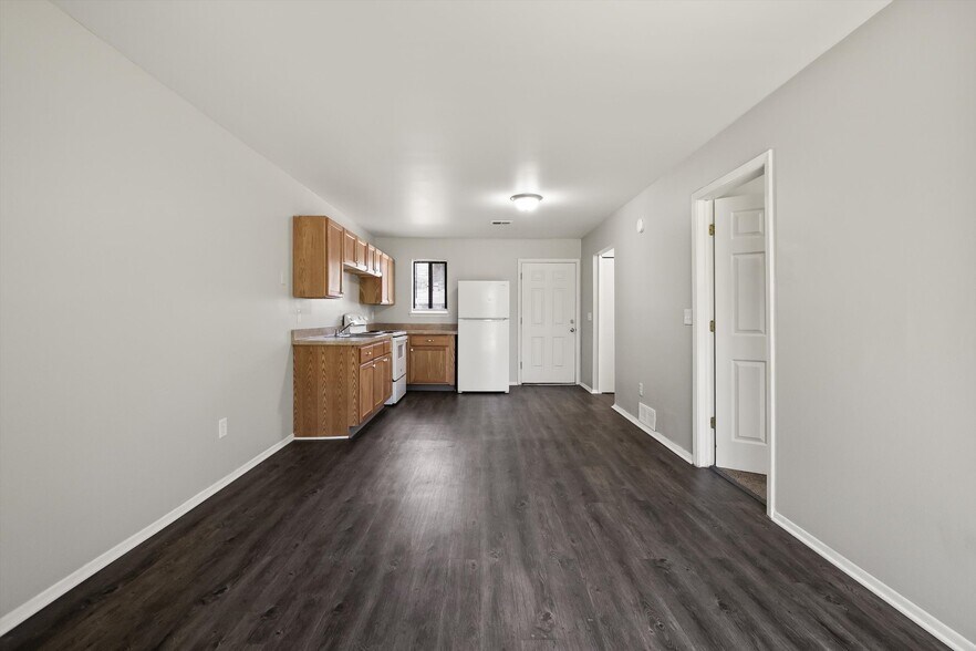 More Photos Of 4144 Airport Rd, Waterford Apartments For Sale