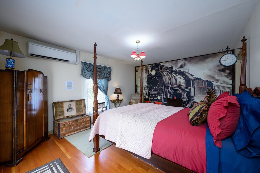 More Photos Of 236 SE Stephens St, Roseburg Hospitality For Sale
