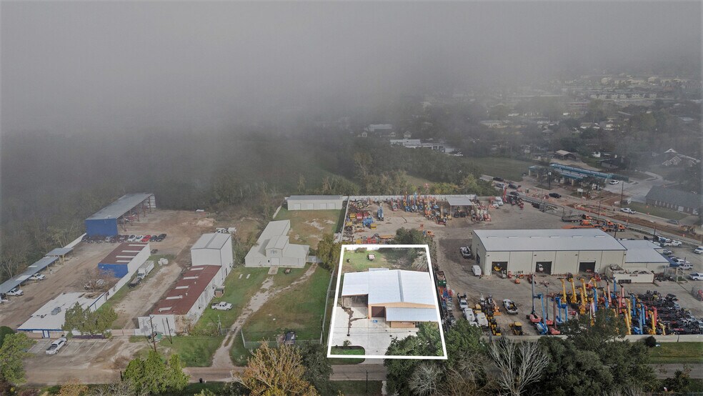 More Photos Of 6933 Olson Ln, Pasadena Service For Sale