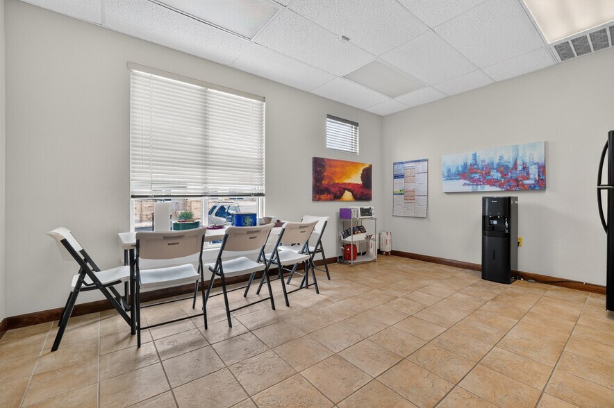 More Photos Of 14603 Huebner Rd, San Antonio Office For Lease