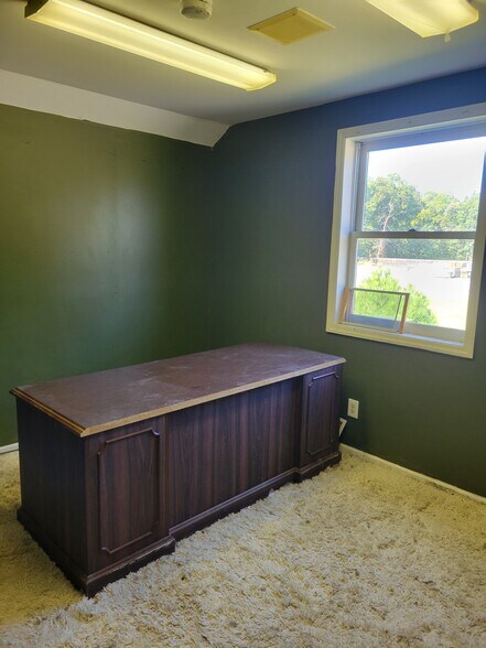 More Photos Of 1418 State Route 302, Middletown Freestanding For Sale