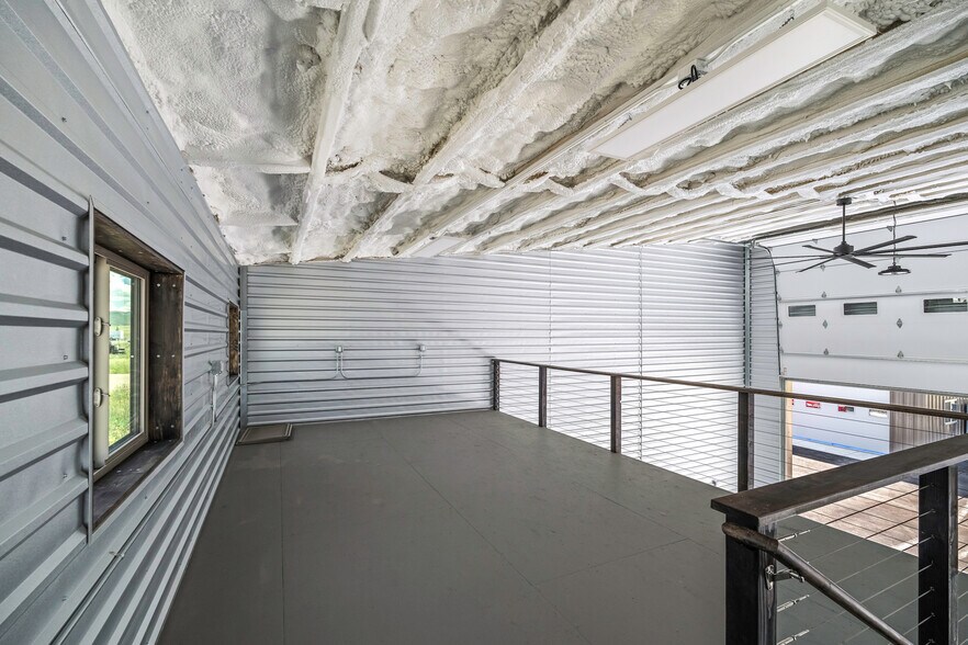 More Photos Of 453 Commerce St, Hayden Industrial For Sale