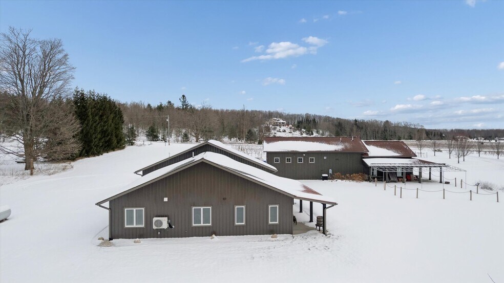 More Photos Of 8370 Lakeview Rd, Alanson Winery Vineyard For Sale