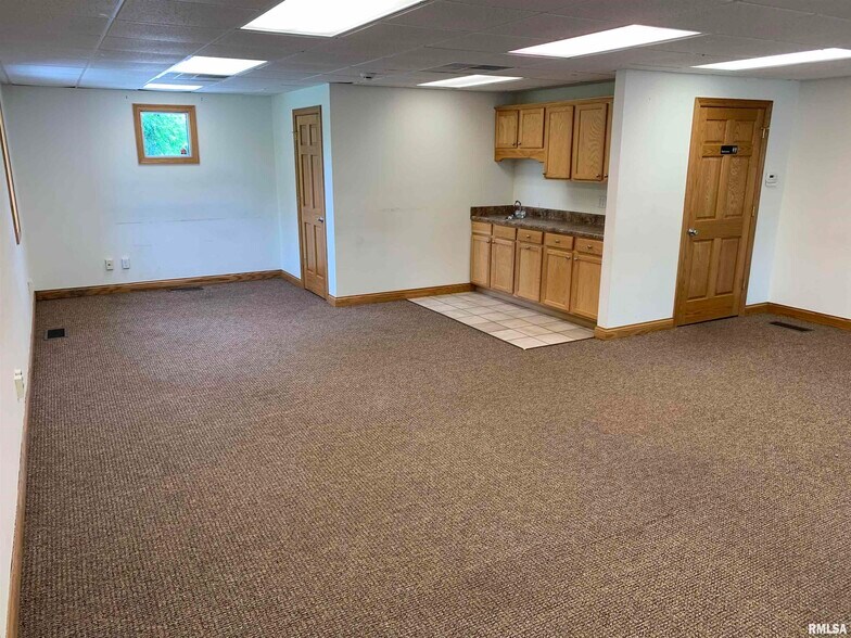 More Photos Of 3526 N California Ave, Peoria Office For Sale