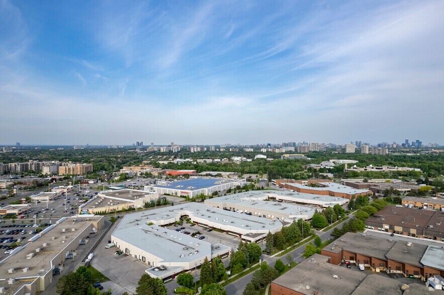 More Photos Of 601 Magnetic Dr, Toronto Showroom For Lease