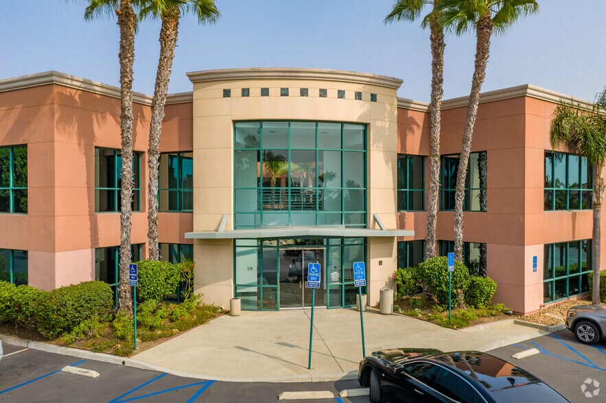 More Photos Of 169 Saxony Rd, Encinitas Medical For Lease