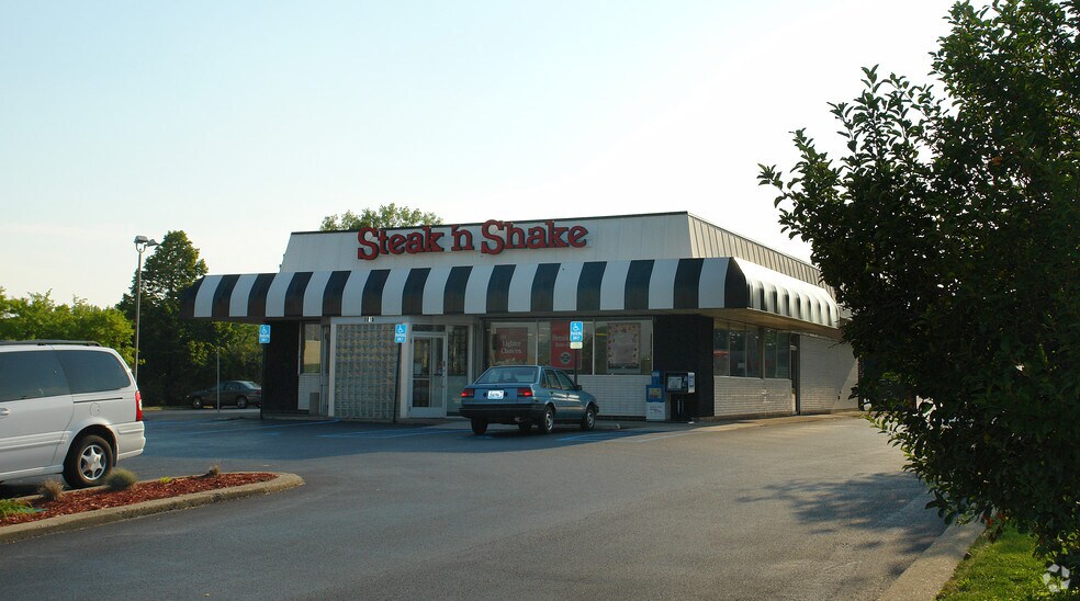 Primary Photo Of 7715 N University St, Peoria Restaurant For Lease