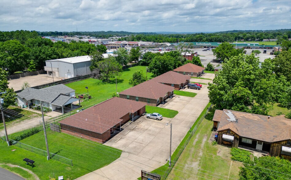 More Photos Of 1851 Brazil Ave, Fort Smith Apartments For Sale