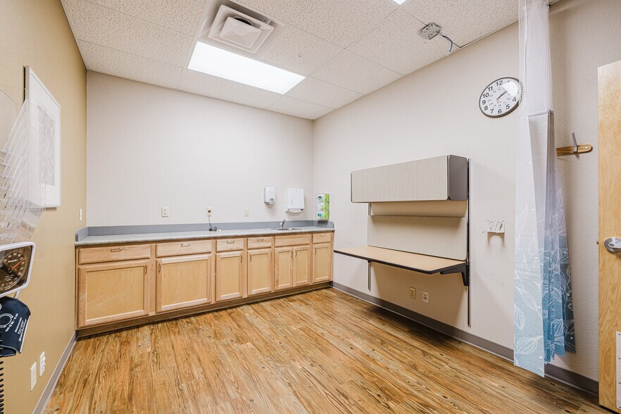 More Photos Of 2715 Argent Ave, Elko Unknown For Lease