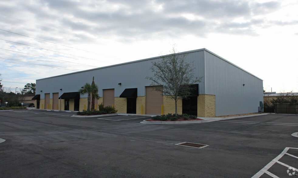 More Photos Of 6334 Philips Hwy, Jacksonville Light Distribution For Lease