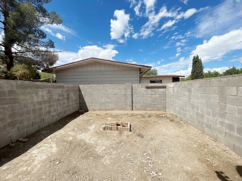 More Photos Of 5801 W Washington Ave, Las Vegas Apartments For Sale