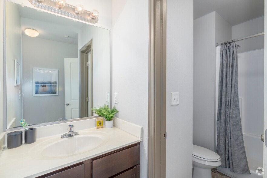 More Photos Of 601 W Bacon St, Richmond Apartments For Sale
