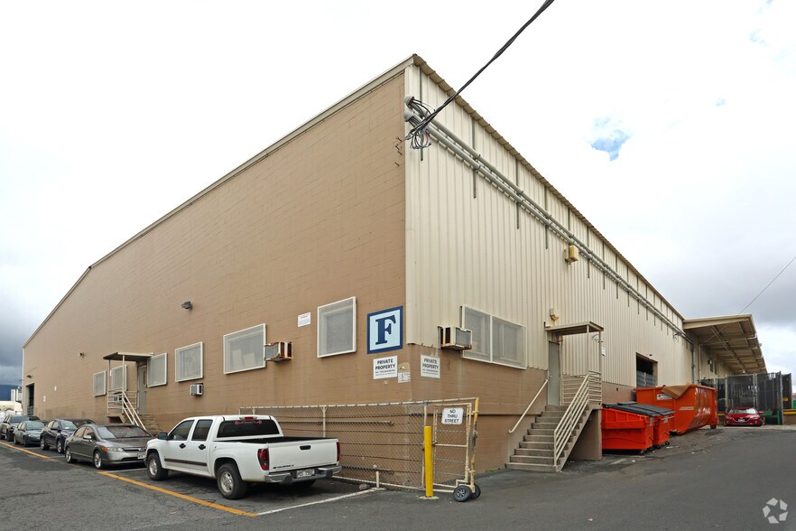 More Photos Of 2312 Kamehameha Hwy, Honolulu Warehouse For Lease