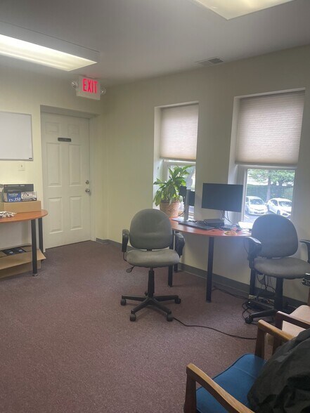 More Photos Of 15300-15404 Spencerville Ct, Burtonsville Medical For Sale
