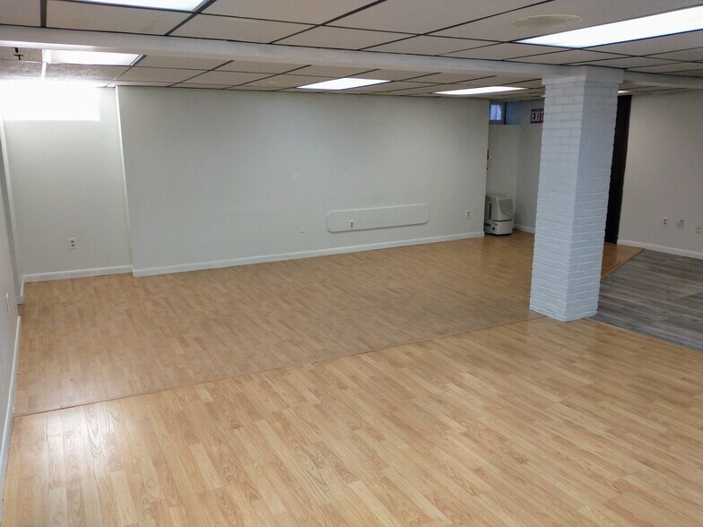 More Photos Of 2221 Penn Ave, Reading Storefront Retail Residential For Lease