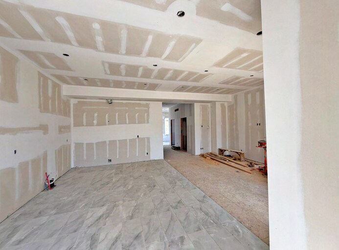More Photos Of 2700 Mewburn Rd, Niagara Falls Apartments For Sale
